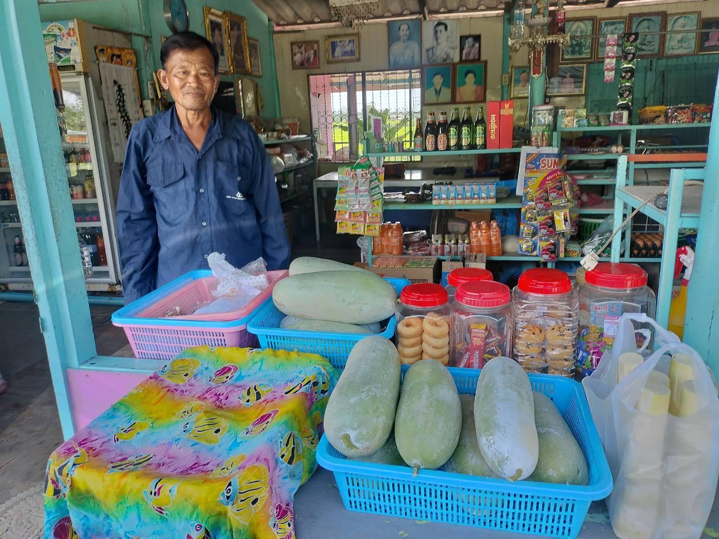📣สพอ.บางไทร 🦐 ลงพื้นที่เยี่ยมเยียนผู้นำการเปลี่ยนแปลง (ครู ข) ตำบลบางไทร ส่งเสริมการน้อมนำหลักปรัชญาของเศรษฐกิจพอเพียงสู่การปฏิบัติ